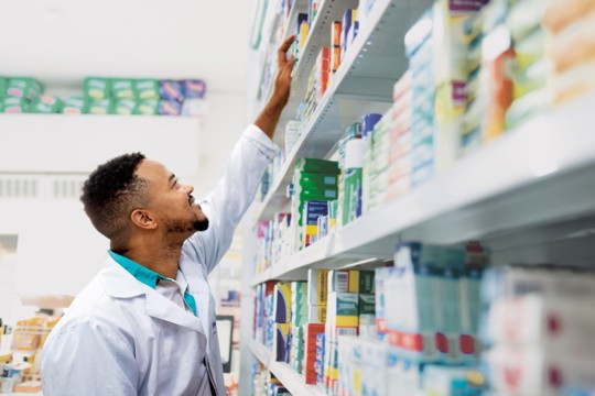 pharmacist-searching-medicine