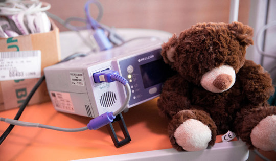 humanizing health in Italy - teddy bear in the hospital 